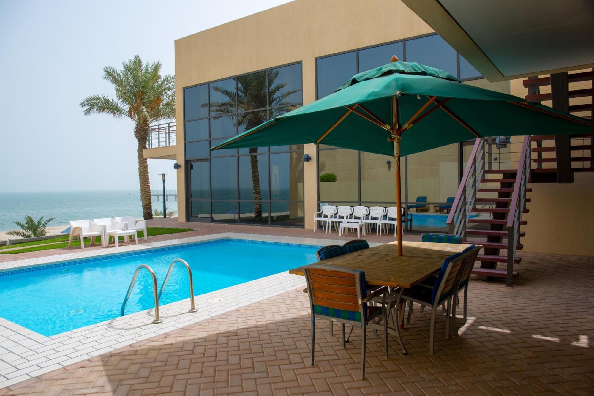Hilton Kuwait Resort Kuwait City Exterior photo
