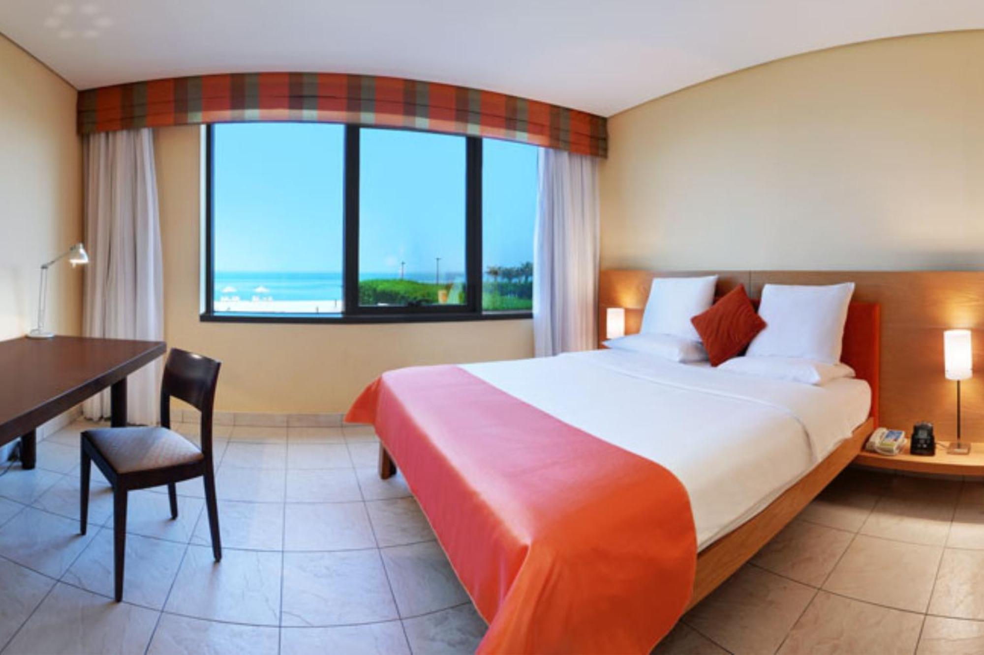 Hilton Kuwait Resort Kuwait City Exterior photo
