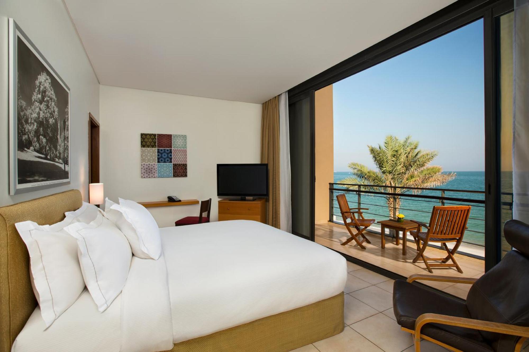 Hilton Kuwait Resort Kuwait City Exterior photo
